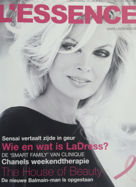 Simone van Trojen - L'Essence